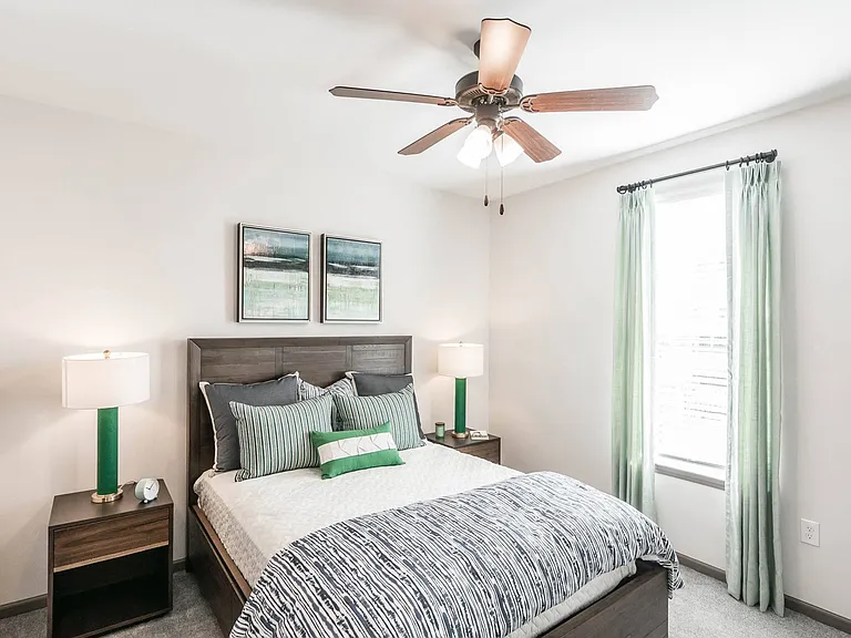 Village at Westland Cove Apartments — Photo 6