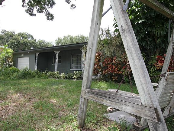 5th image of 10807 Seminole Dr N