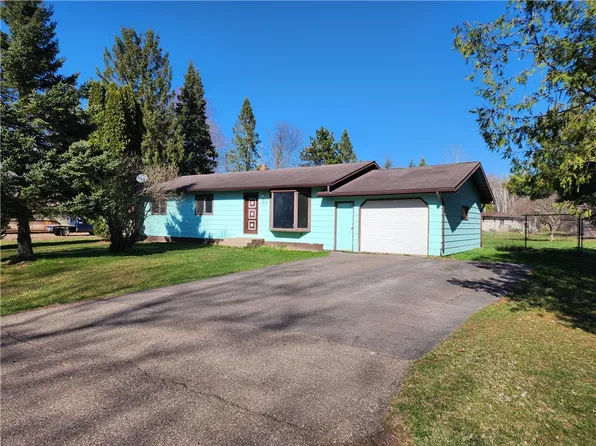 1017 W 8th Street N, Ladysmith, WI 54848