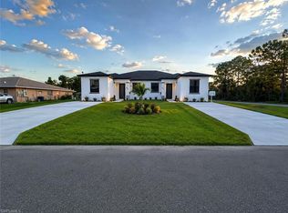 4663 30th St SW, Lehigh Acres, FL 33973