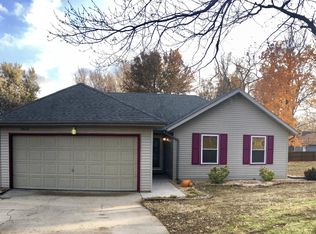 2868 W Cherokee St, Springfield, MO 65807