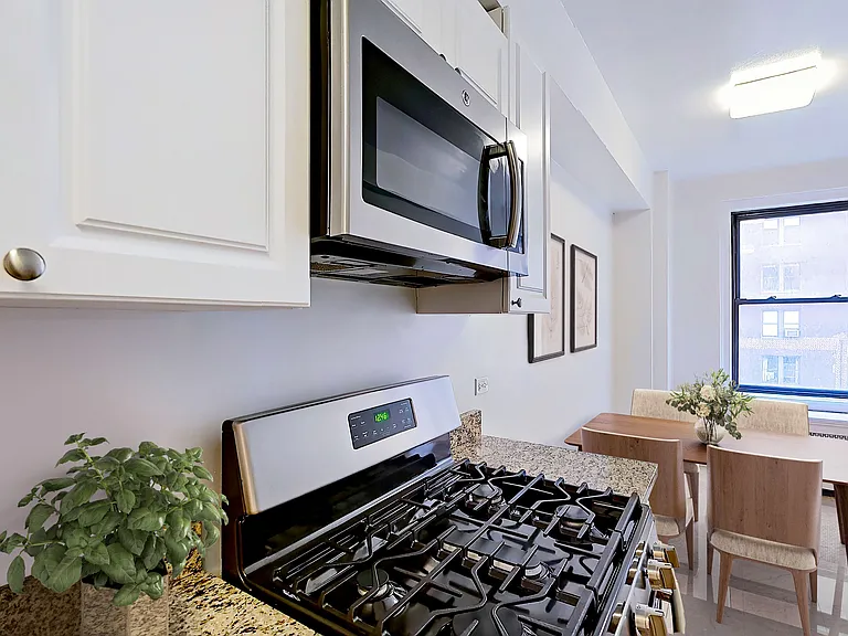 360 E 55th St #8C — Photo 5
