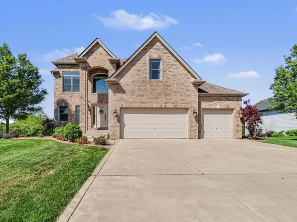 8940 Doubletree Dr N, Winfield, IN 46307