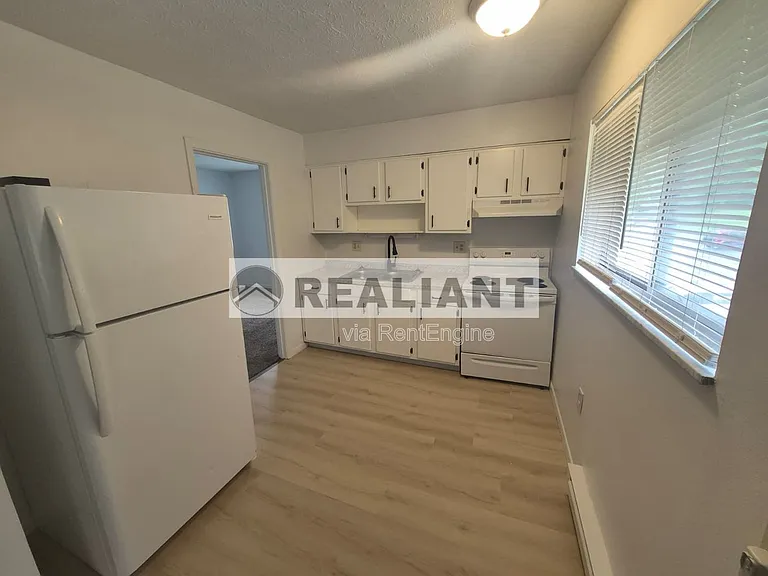 918 Highland Ave #9 — Photo 3