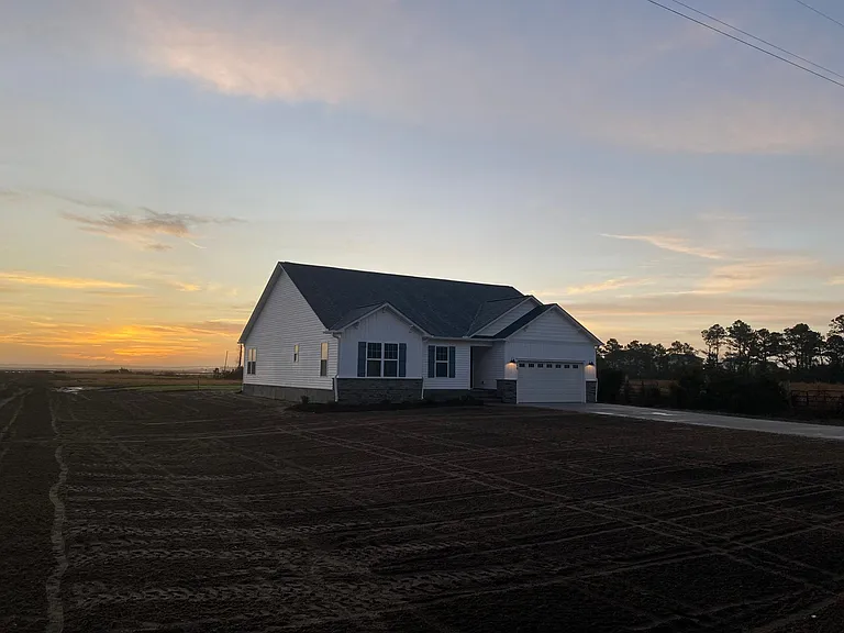 960 Country Club Rd — Photo 8