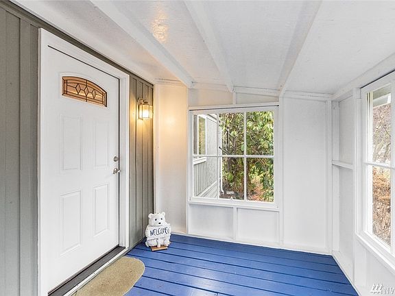 3rd image of 36407 108th Avenue Ct E