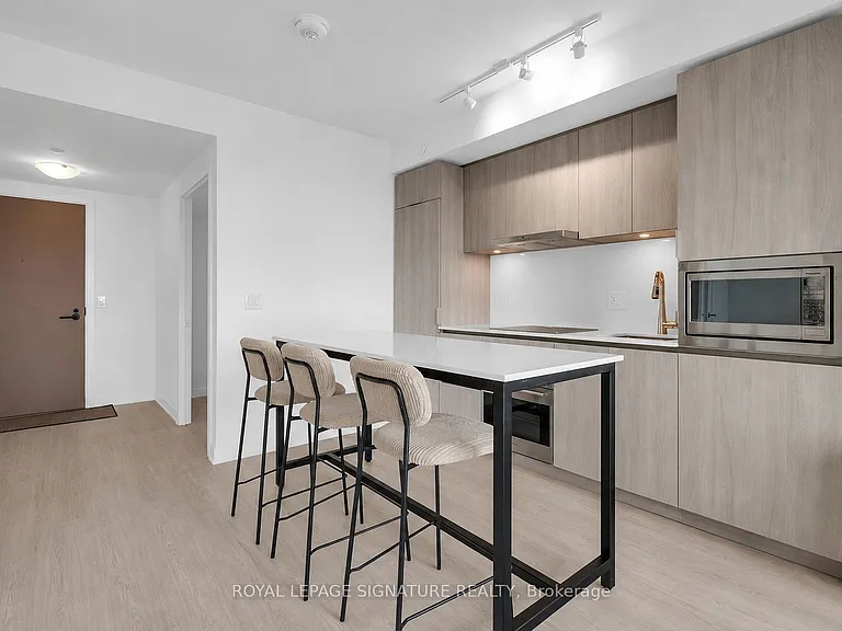 47 Mutual St #3006 — Photo 2