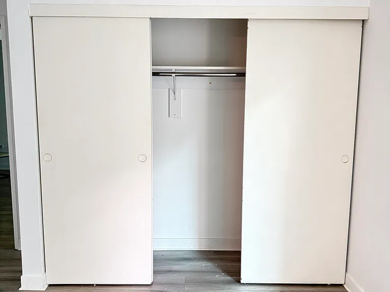 425 W Beech St #208 — Photo 10