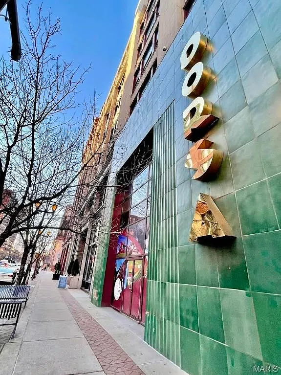 1 bed, 2.0 bath, 1312 sqft, $1,350 — Photo 3