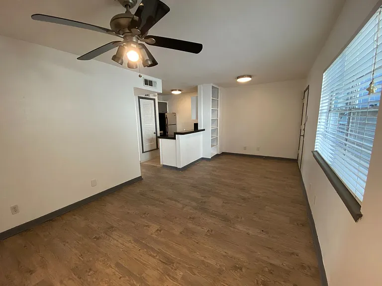4306 Avenue A #113 — Photo 17