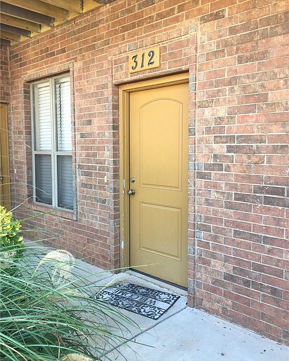 1st image of 1812 Alameda St Unit 312