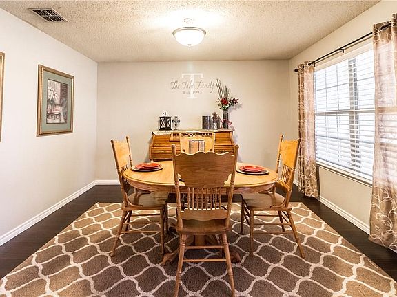 3rd image of 5051 Stagecoach Way