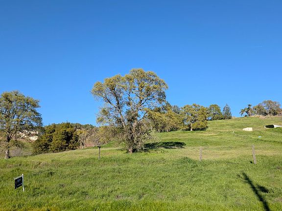 4th image of 3669 Little John Rd