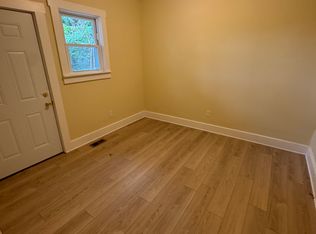 93 Cross St APT 1R, Southbridge, MA 01550