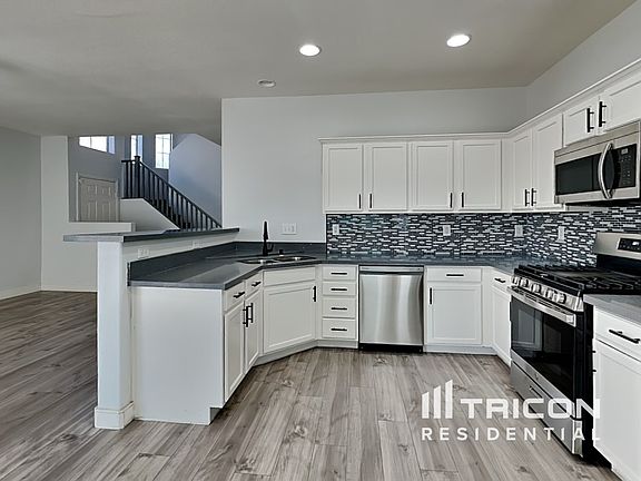 3rd image of 3725 Stowe Creek Ave