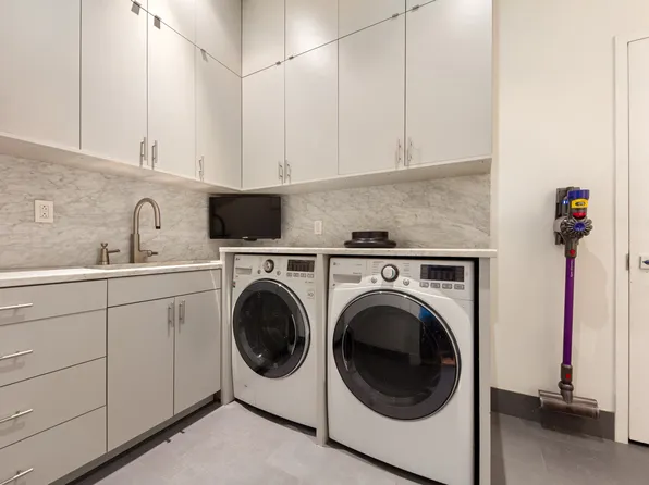 7 East 17th Street image 25 of 25