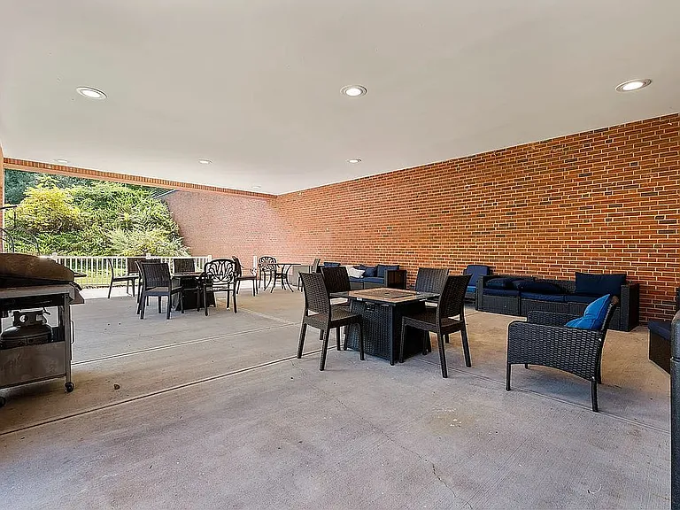 55 Atunxis Ave #29 — Photo 31