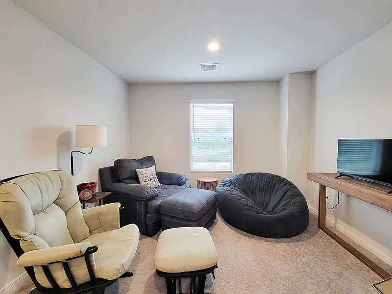111 Avalon Dr — Photo 14