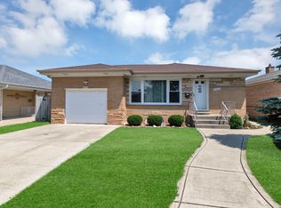 8809 Oleander Ave, Morton Grove, IL 60053