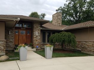 8216 Tennessee Ave, Willowbrook, IL