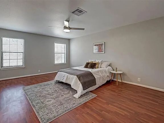 5th image of 2604 Bering Dr