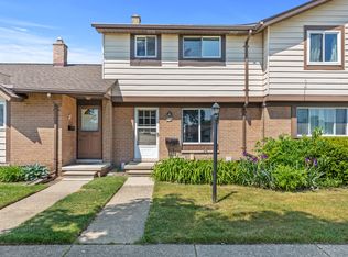 8401 Eighteen Mile Rd #42, Sterling Heights, MI 48313