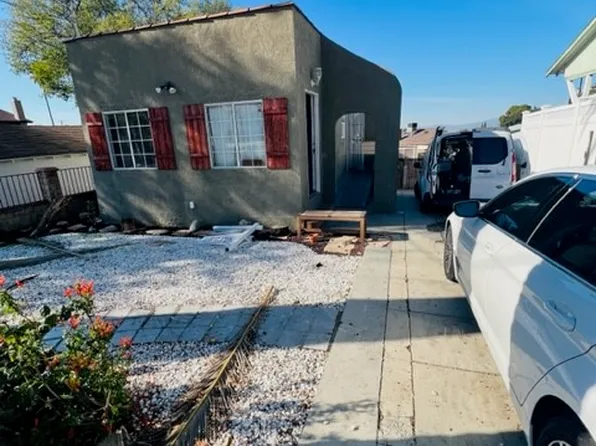 10735 Helendale Ave, Tujunga, CA 91042