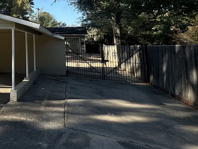 9434 Palmetto Ln — Photo 11
