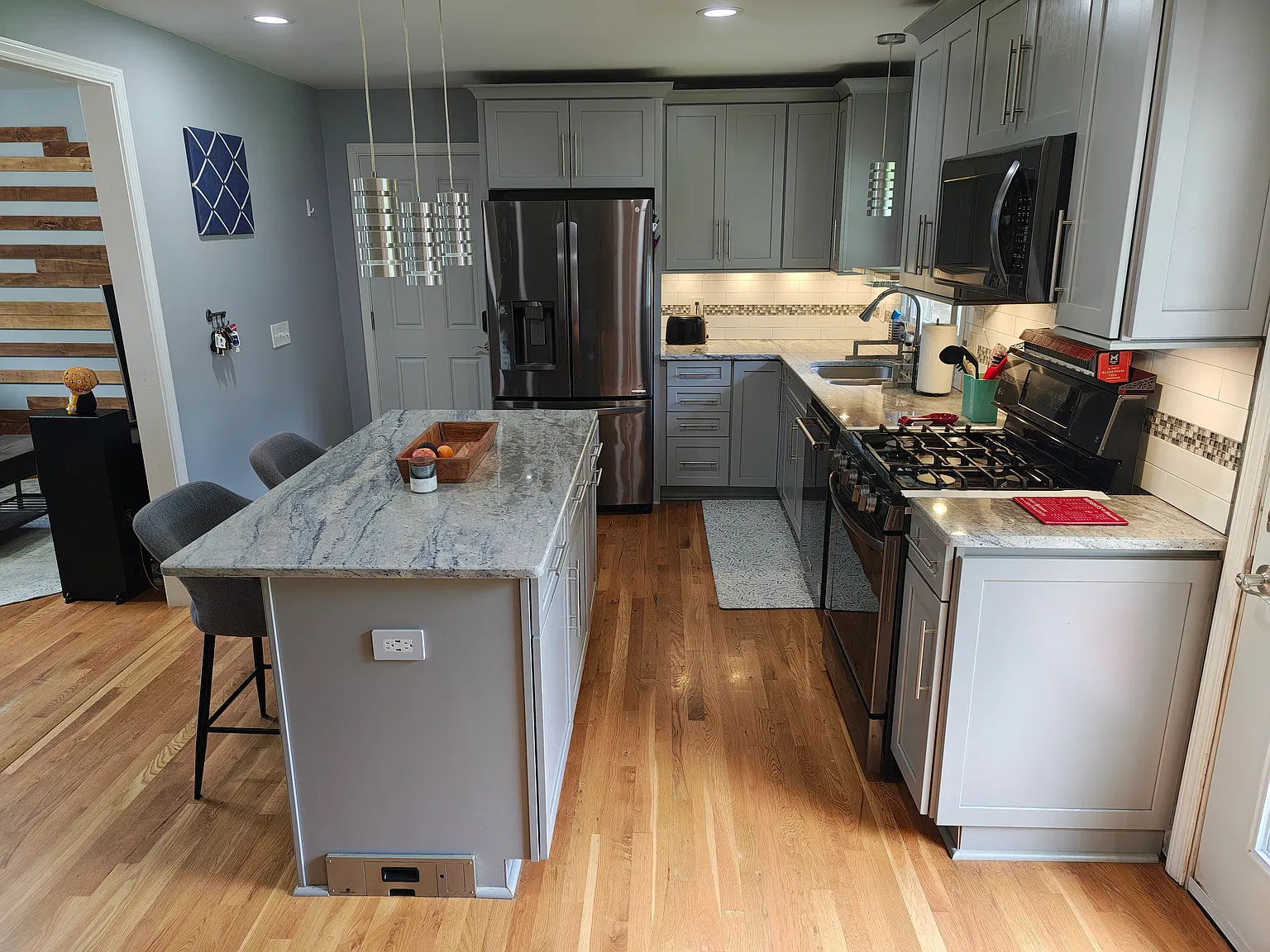 3190 Crestview Cir — Photo 3