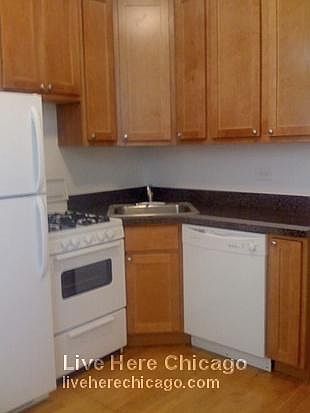 4th image of 2119 W Ainslie St #2