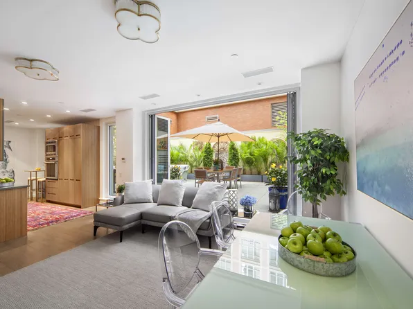 22 Renwick Street image 1 of 14