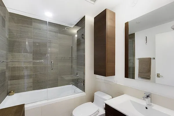 Sold by HomeDax Real Estate | media 4