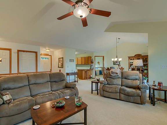 3 Living Room 3.jpg