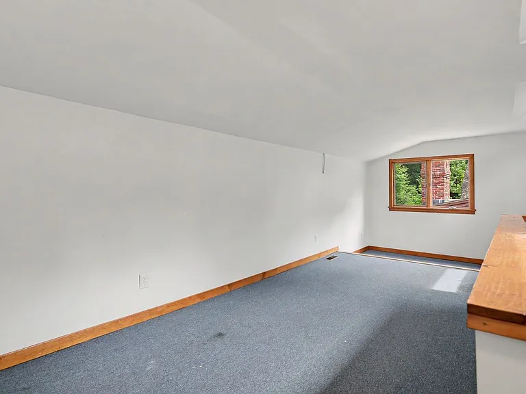 52 Stanley Rd — Photo 33