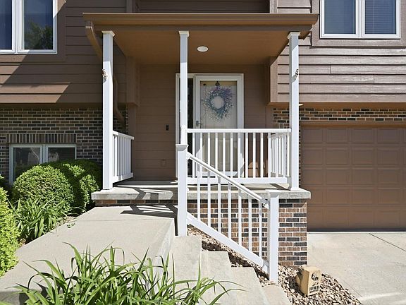 3rd image of 4910 Cedarbrook Dr
