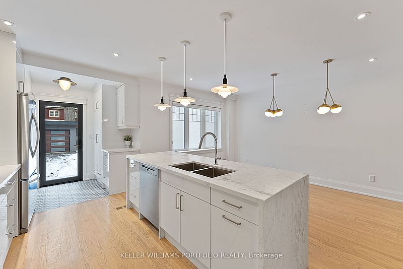 Toronto House for rent - 3 Bedrooms — photo 17