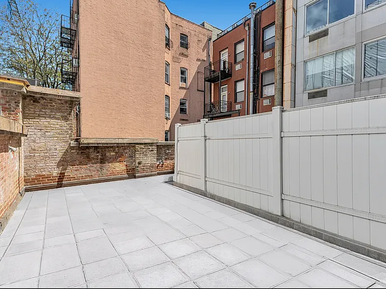 19 Saint Marks Pl #J3 — Photo 7