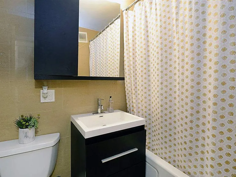 6040 Kennedy Blvd E #8 — Photo 5