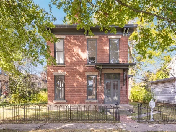 333 5th St, Elyria, OH 44035