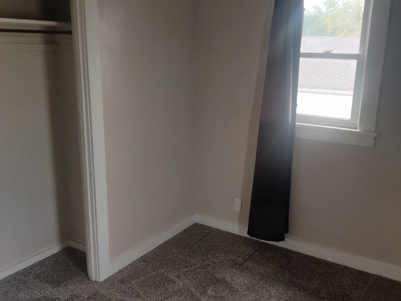 1 Bed / 1 Bath Apartment — Photo 3