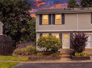 322 Parkwood Dr, Cranberry Township, PA 16066