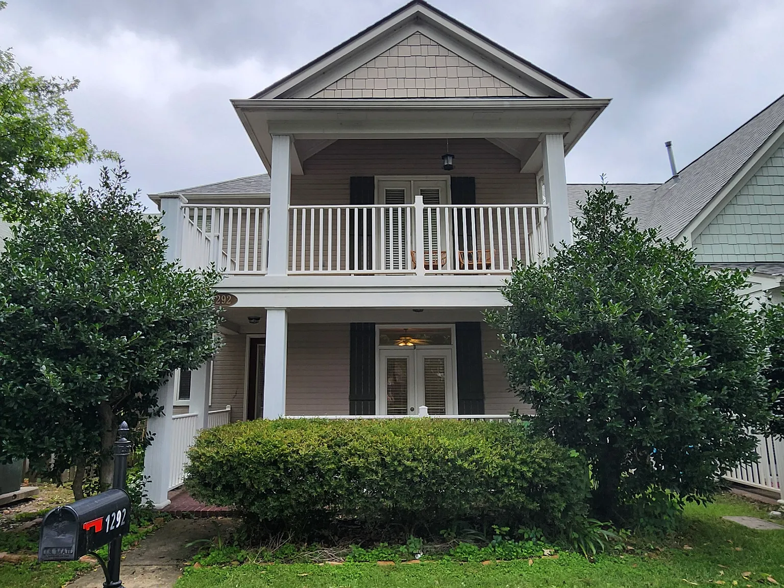 3 bed, 2.5 bath, 1655 sqft, $2,200 — Photo 1