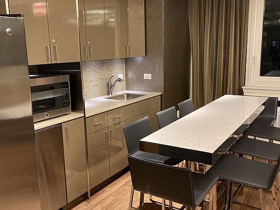 4th image of 155 Borden Ave APT 3E