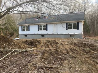 Hewlett Rd, Red hook, NY 12571