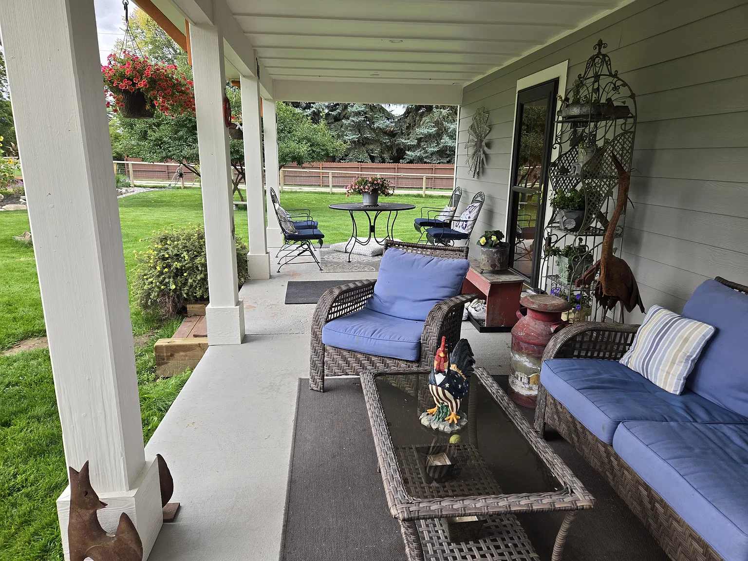 4 bed, 1.5 bath, 2000 sqft, $3,000 — Photo 4