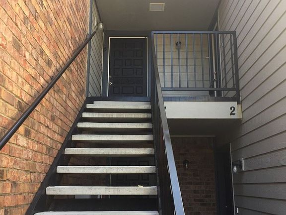 3rd image of 3413 W 5th St #6