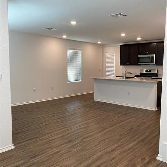 7204 Dancing Wind Ln — Photo 10