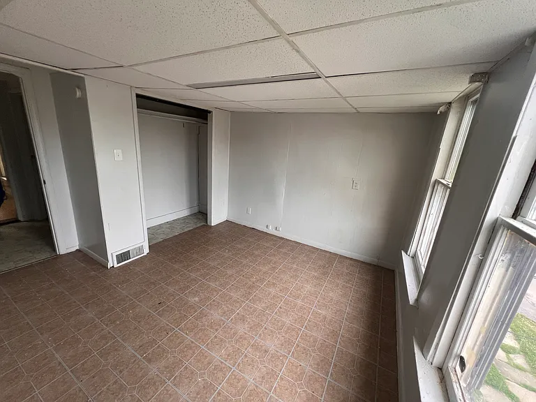 1112 Lenox Ave #2F — Photo 8