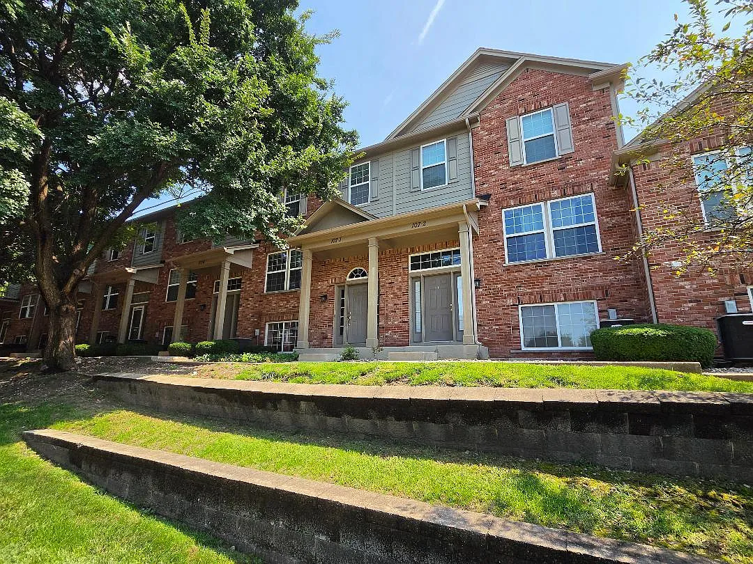 3 bed, 2.5 bath, 1980 sqft, $2,895 — Photo 1