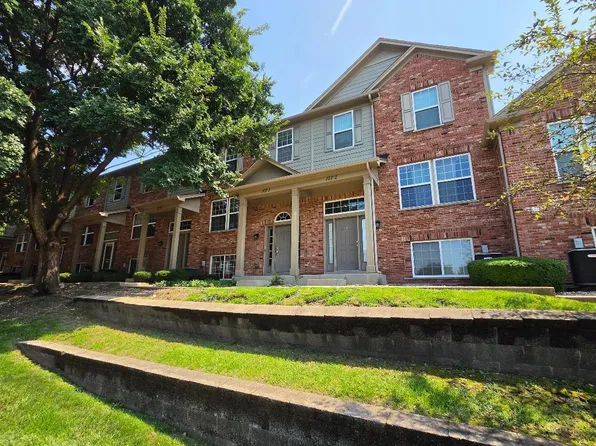 107 Driscoll Ln, Wood Dale, IL